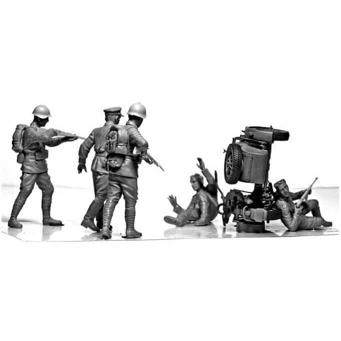Accident - Soviet & German Military Men, Summer 1941 (Figures)