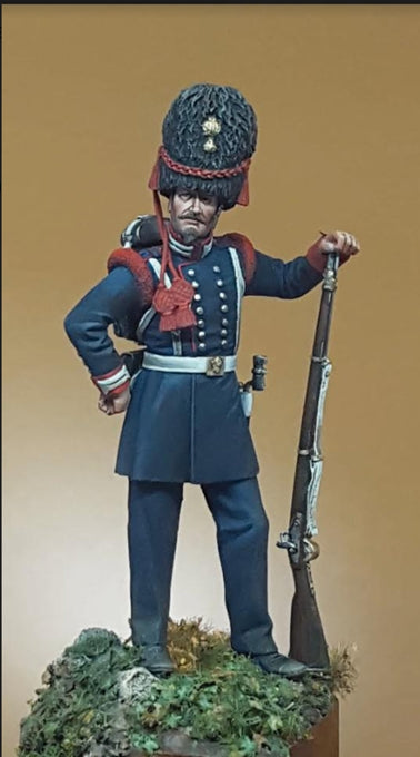 Distintivo Per Berretto Granatieri Guards - Emblema Ufficiale In Bronzo Dorato - 44 X 46 Mm - Attacco A Spillo