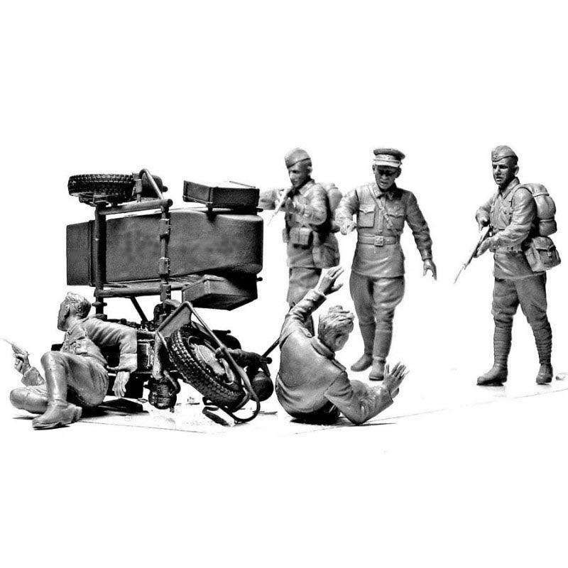 Accident - Soviet & German Military Men, Summer 1941 (Figures)