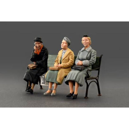 German Sitting Civilians '30s-'40s