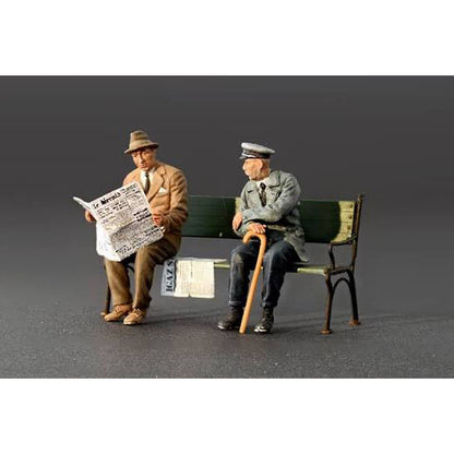 German Sitting Civilians '30s-'40s