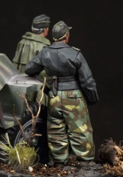 SS Panzer Recon Crew